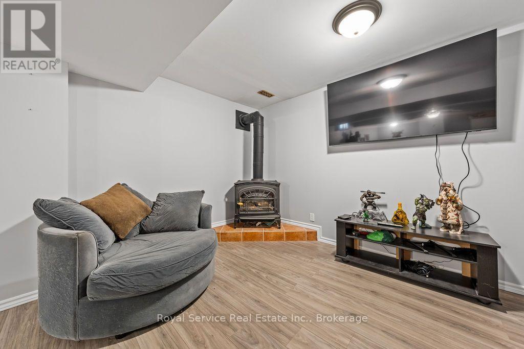 1104 TILLISON AVENUE - 31