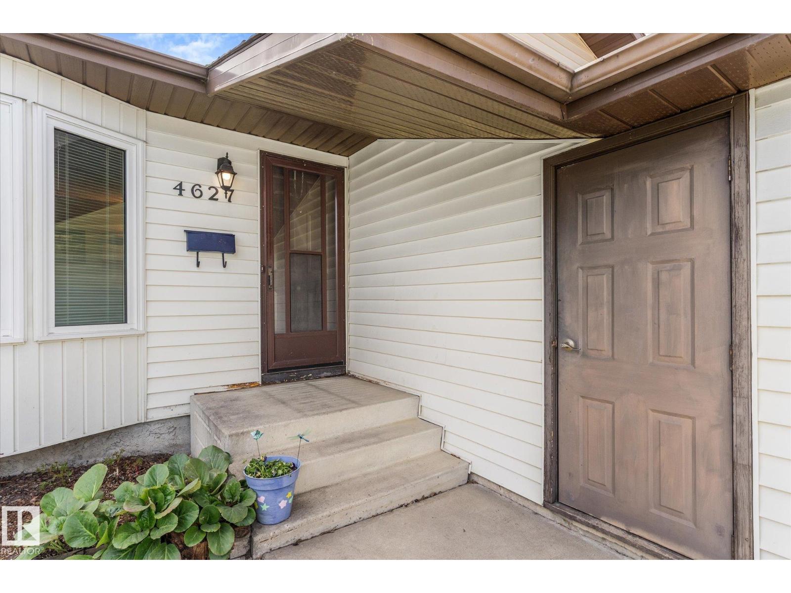 4627 10A AV NW - 3