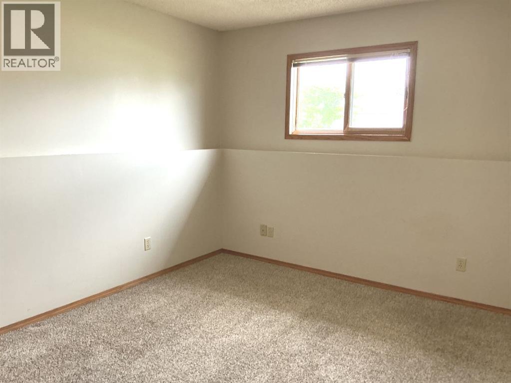 29 Lyons Crescent - 23