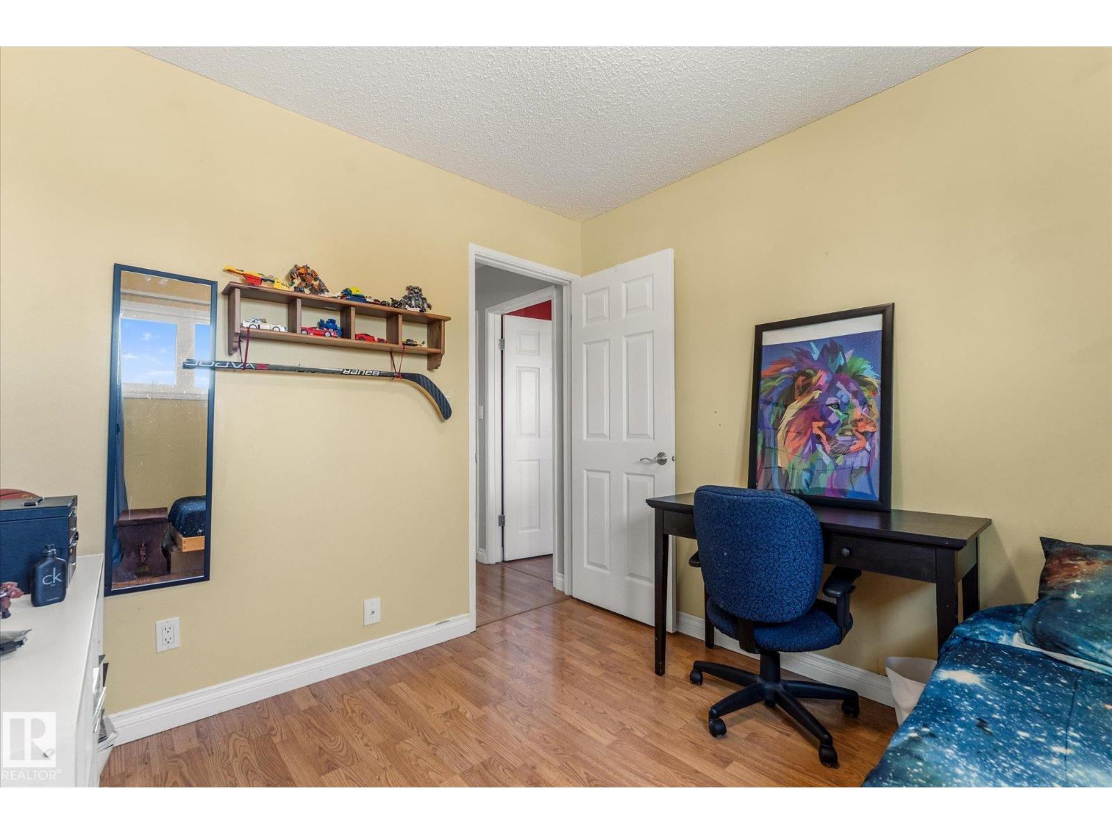 4627 10A AV NW - 21