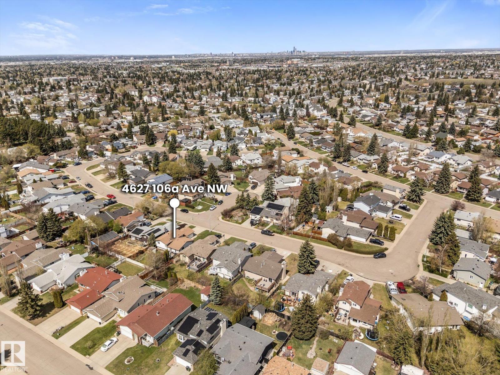 4627 10A AV NW - 44