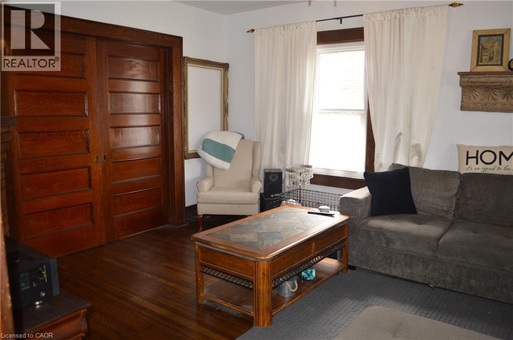 73 TALBOT Street S - 9
