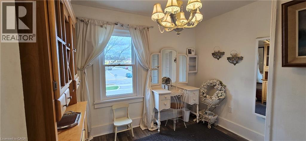 73 TALBOT Street S - 29
