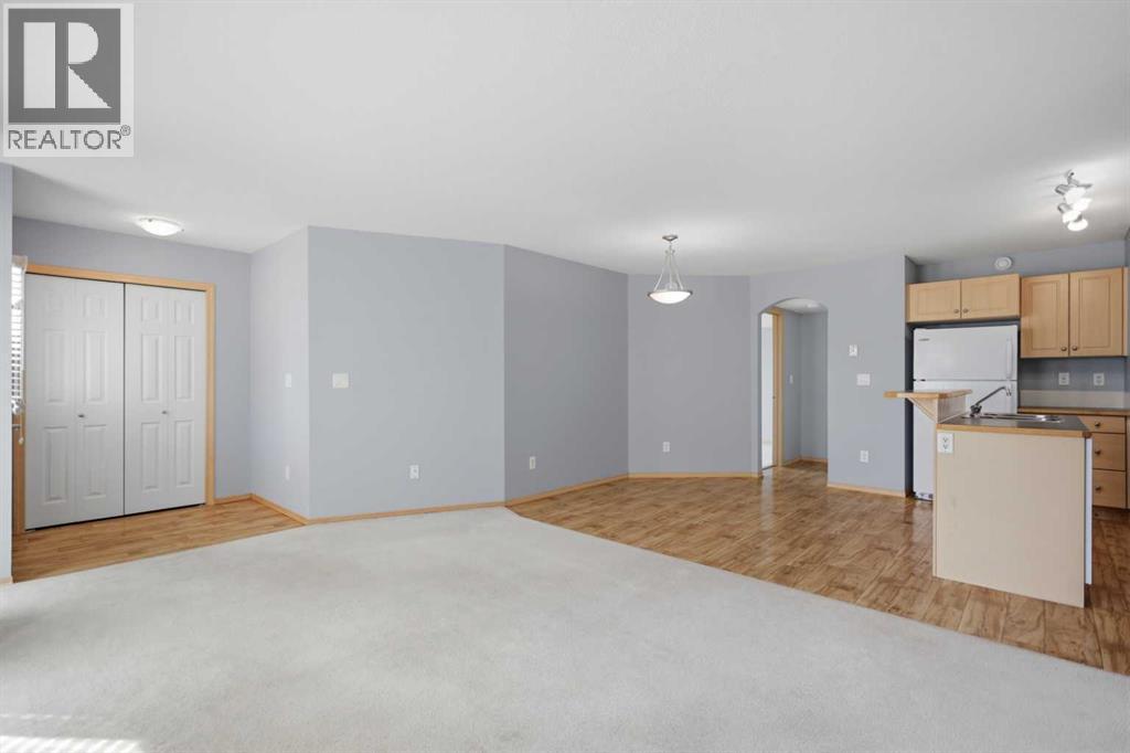 #48 33 Jennings Crescent - 4