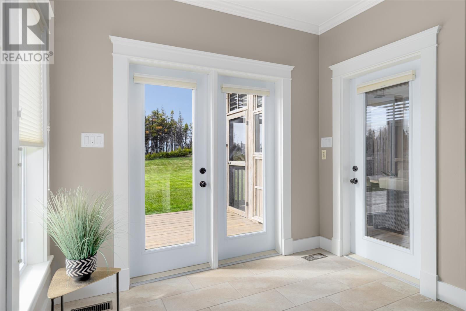 15 Flora Drive - 11