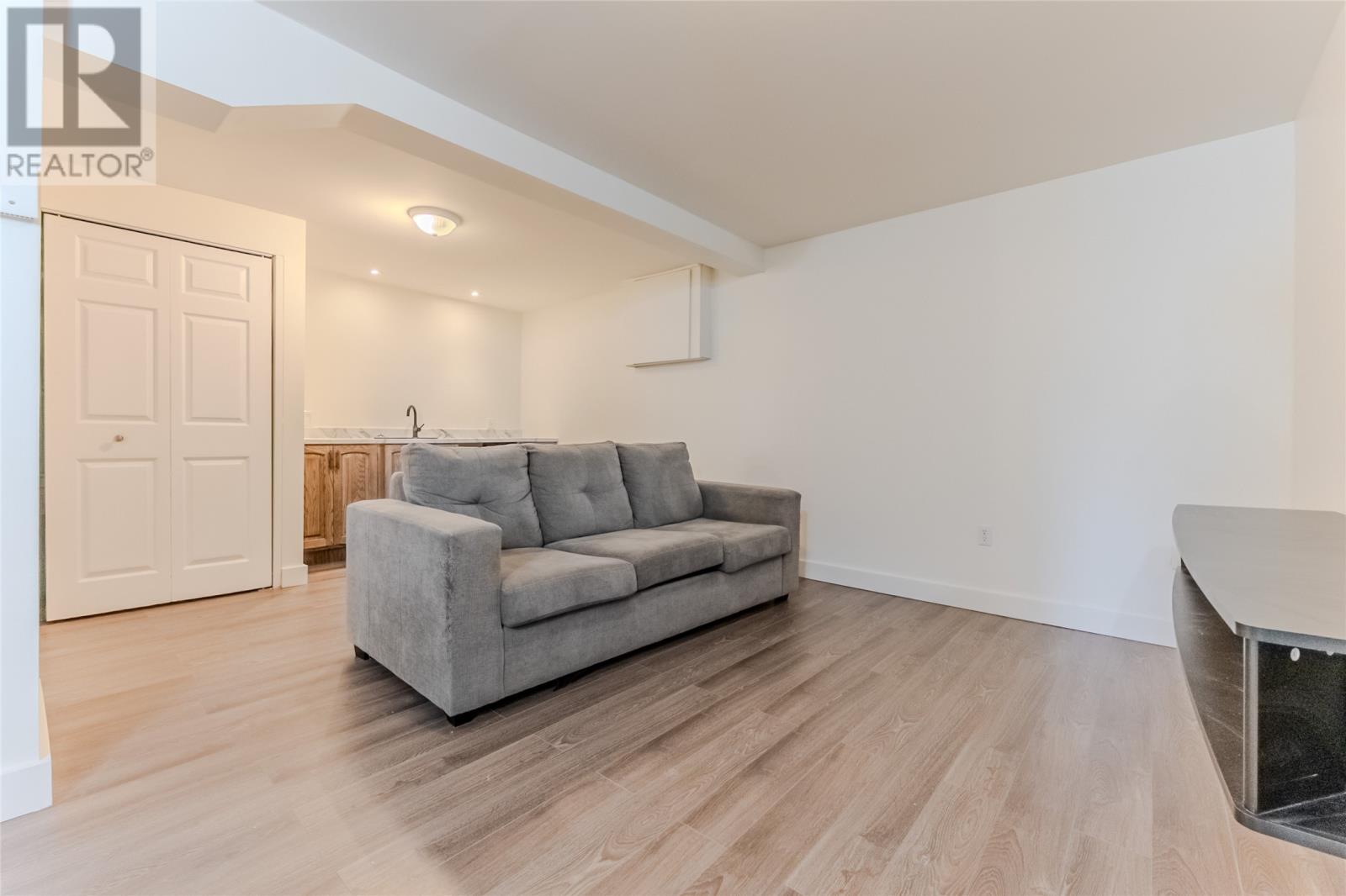 461 Empire Avenue - Image 16