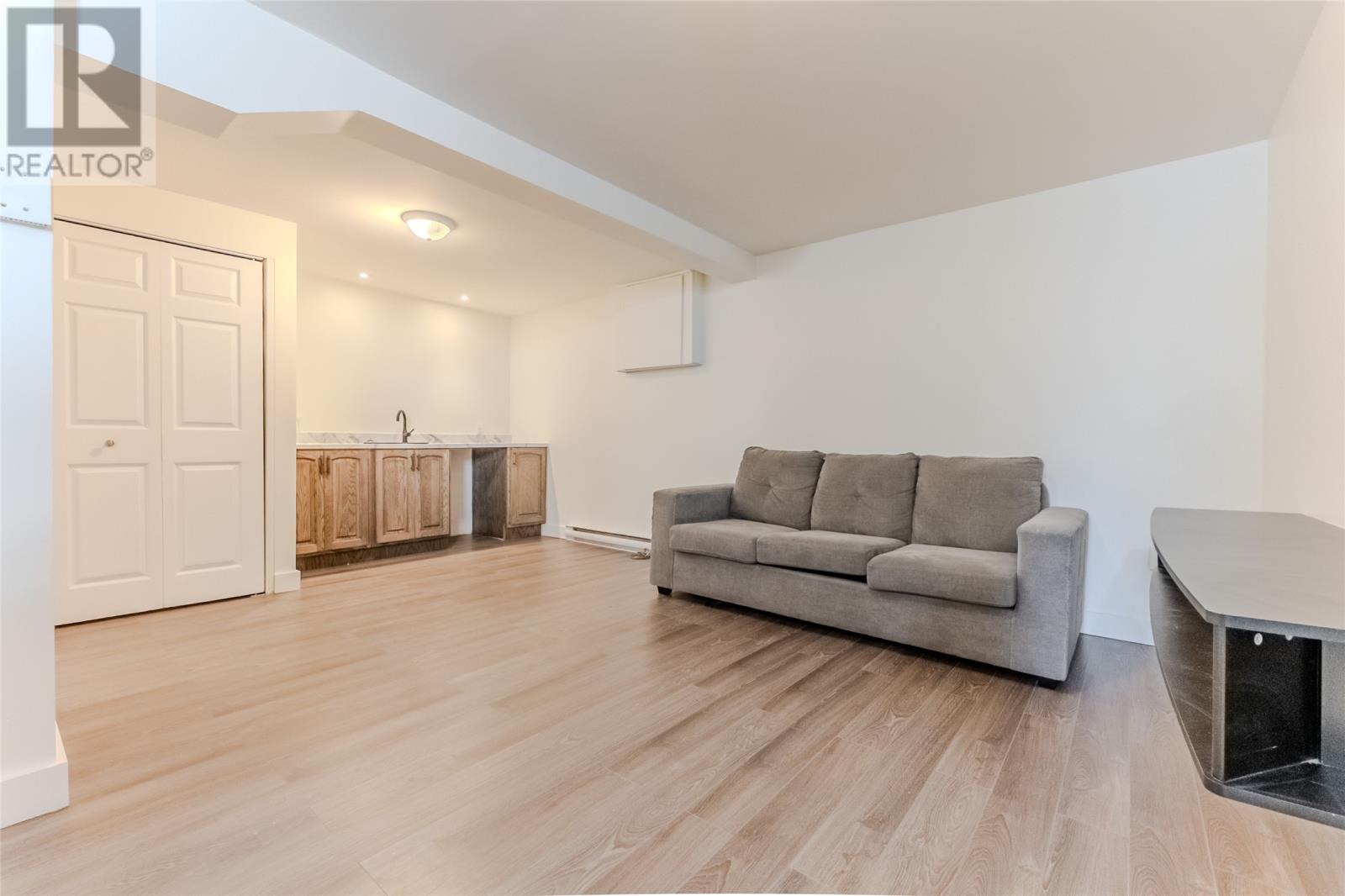 461 Empire Avenue - Image 19
