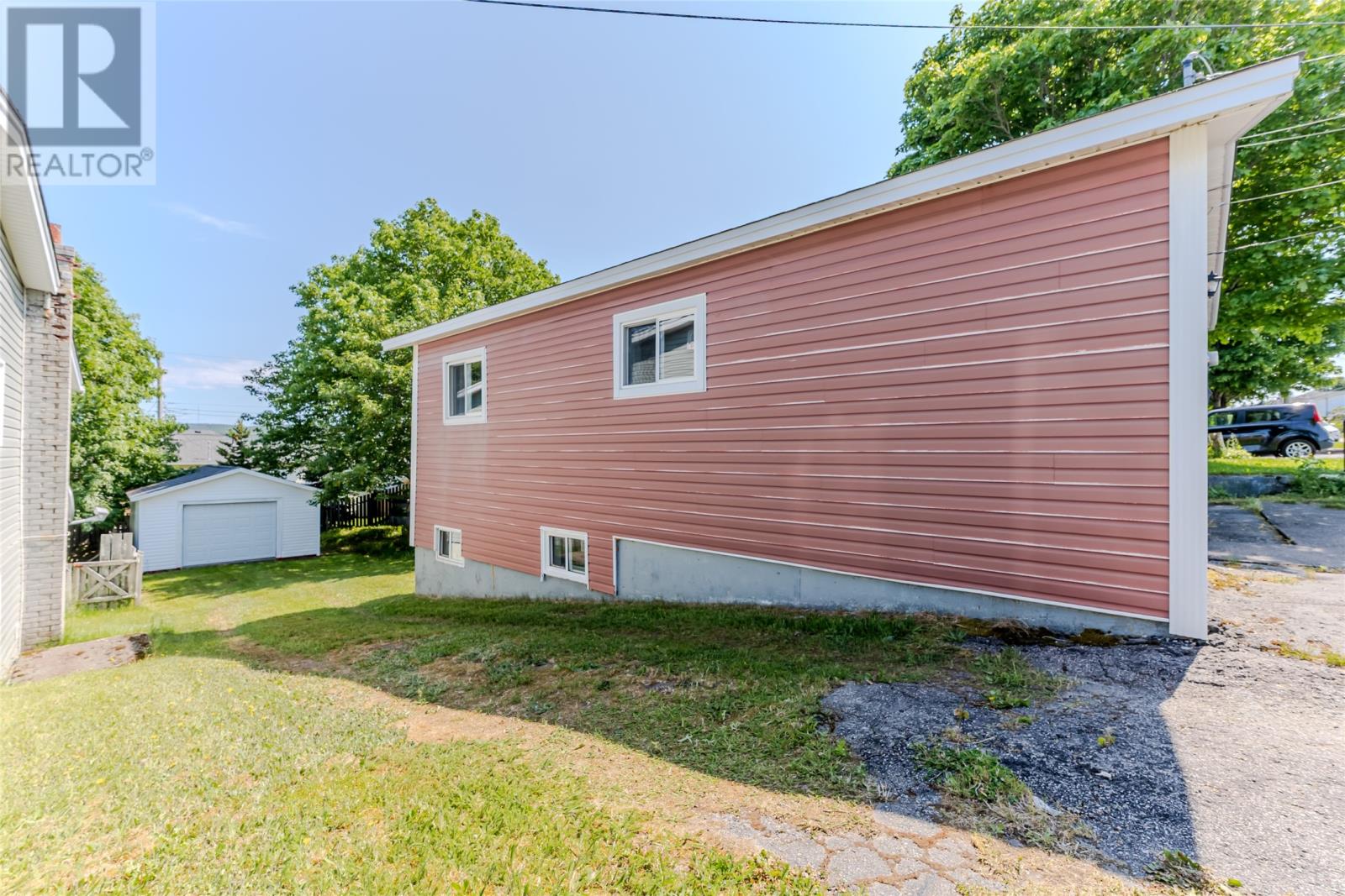 461 Empire Avenue - Image 31