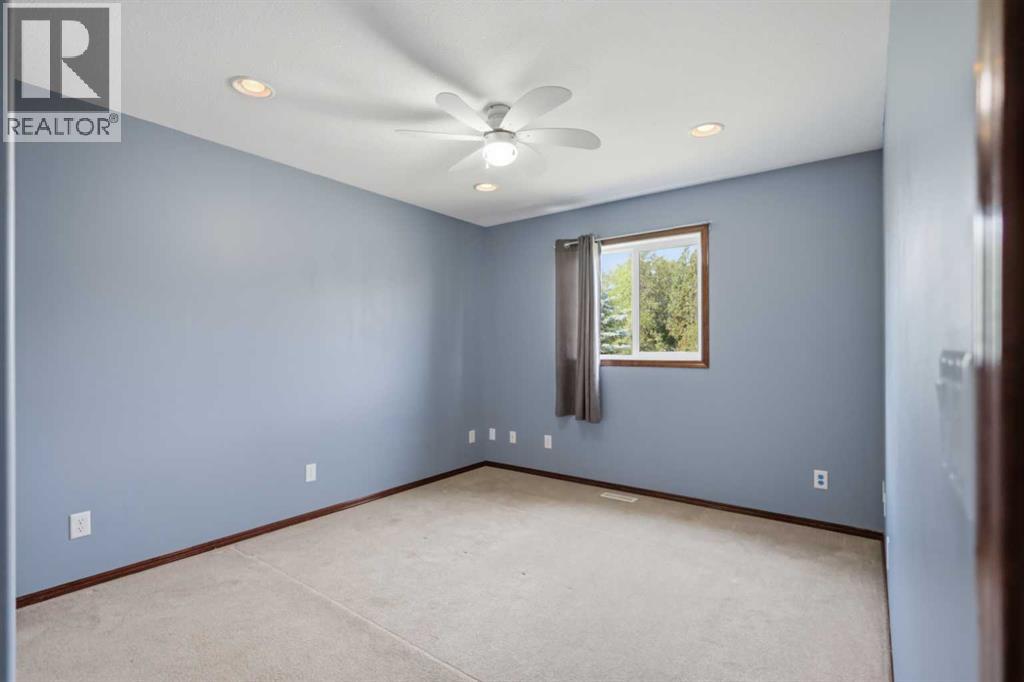 253037 Township Road 432 - 13