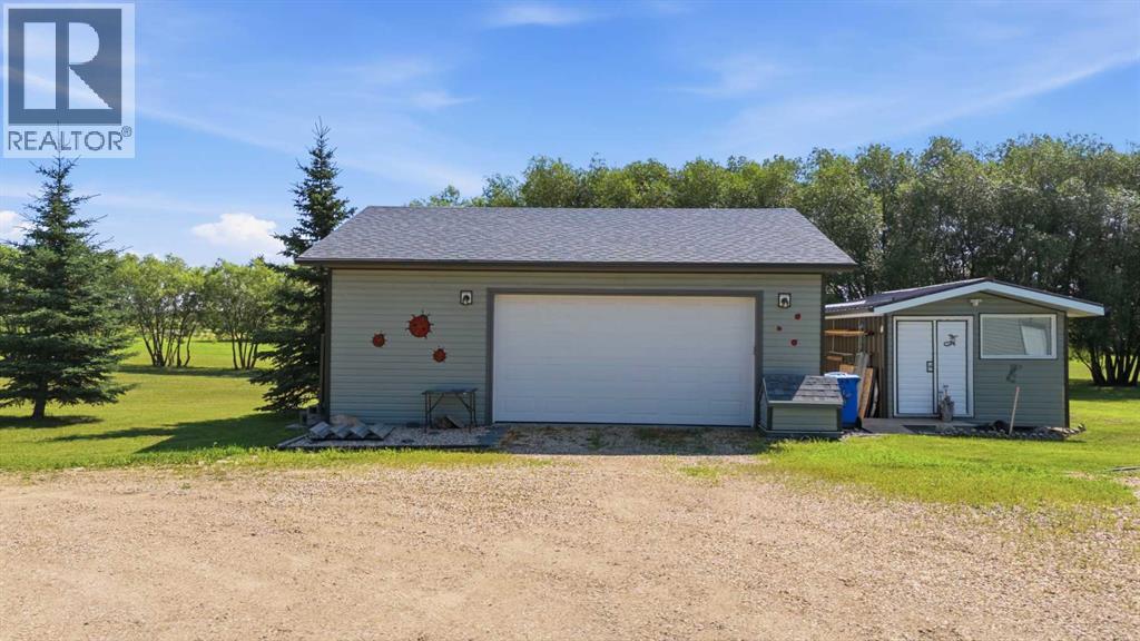 253037 Township Road 432 - 25