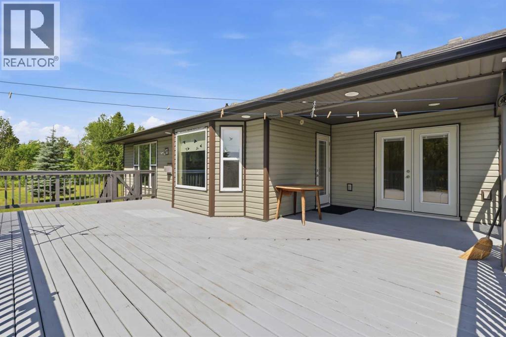 253037 Township Road 432 - 24