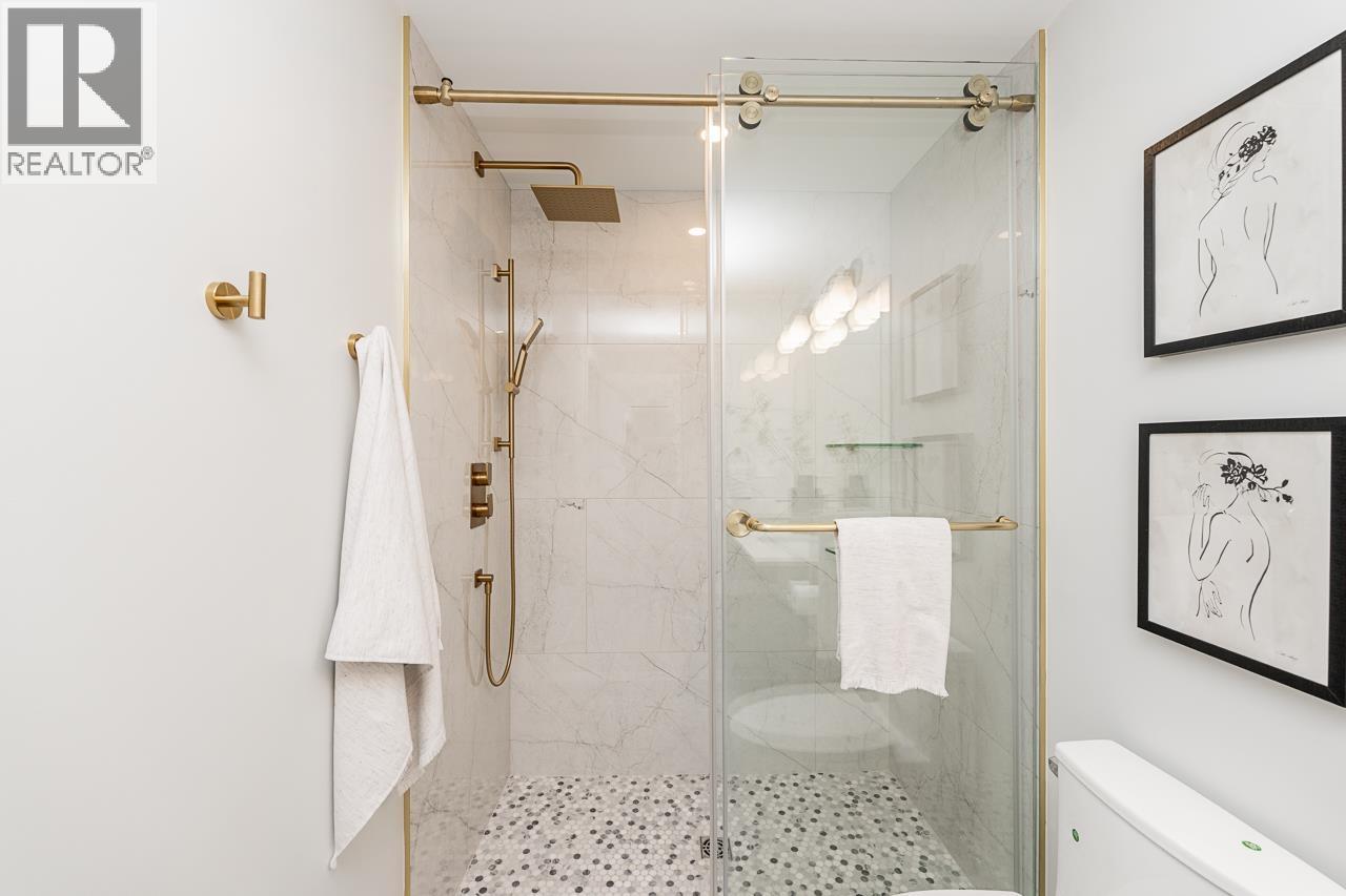 3 Bed, 2 Bath House for Sale in Vancouver – 2 676 E 22ND AVENUE, Vancouver – MLS# R3148160 - Image 19