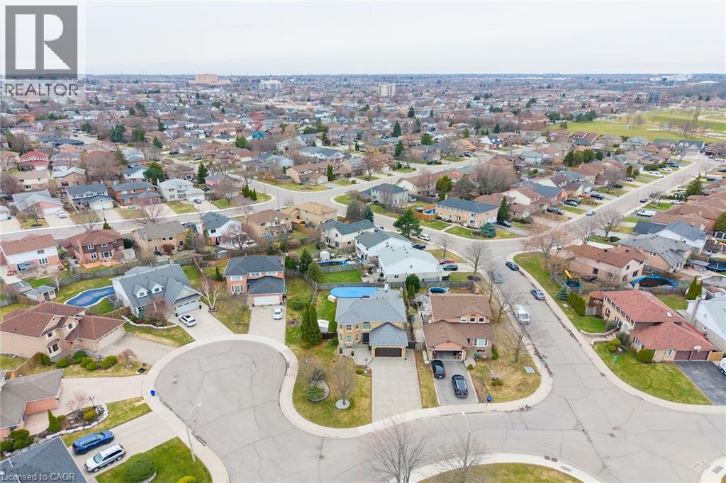 6 REGAL Drive - 46