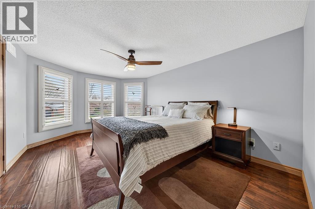 6 REGAL Drive - 26