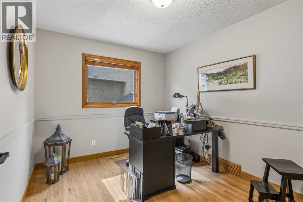 187 Hampshire Close NW - 27