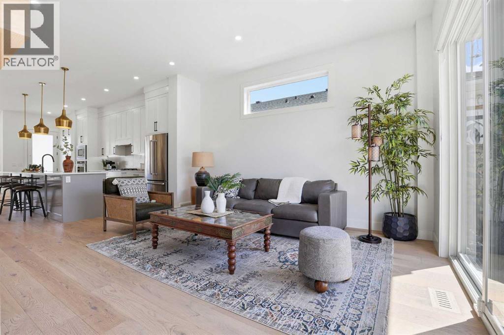 2635 34 Street SW - 12