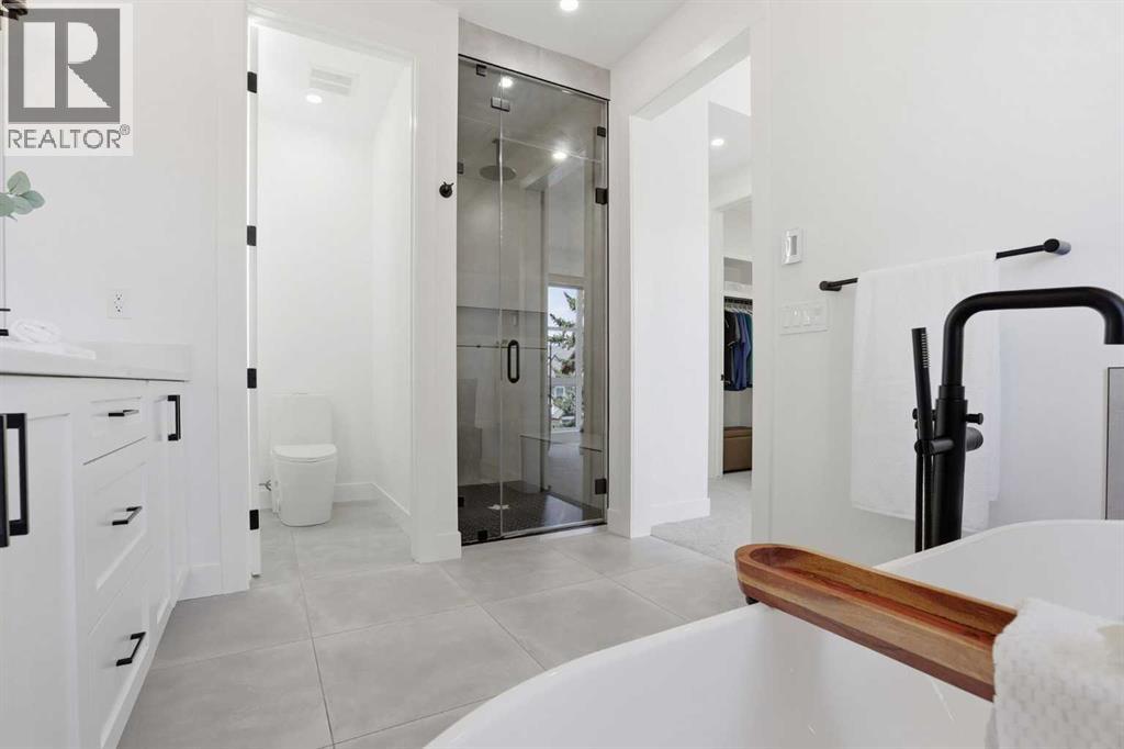 2635 34 Street SW - 22