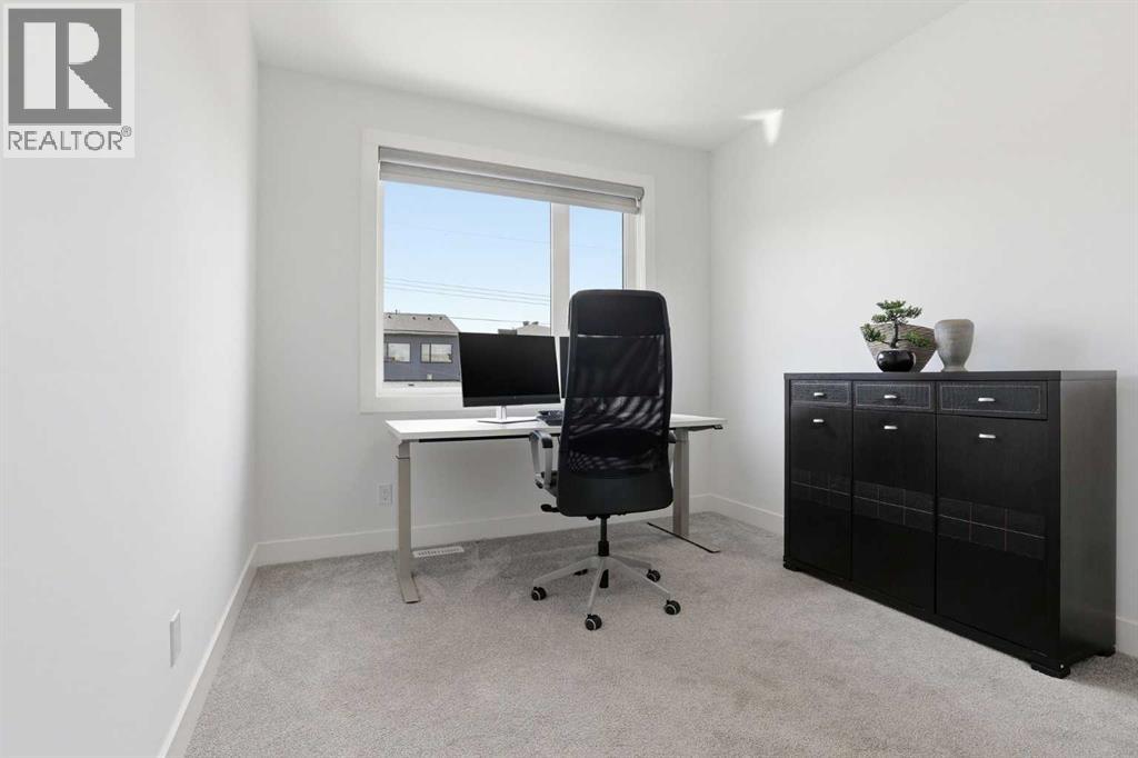 2635 34 Street SW - 27