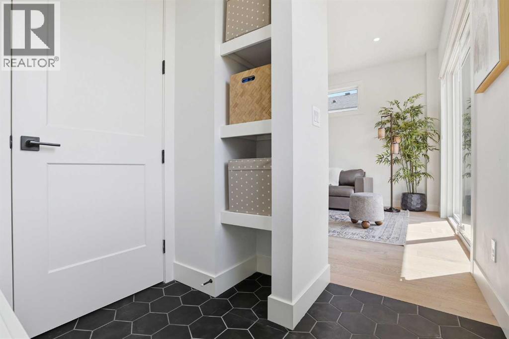 2635 34 Street SW - 13