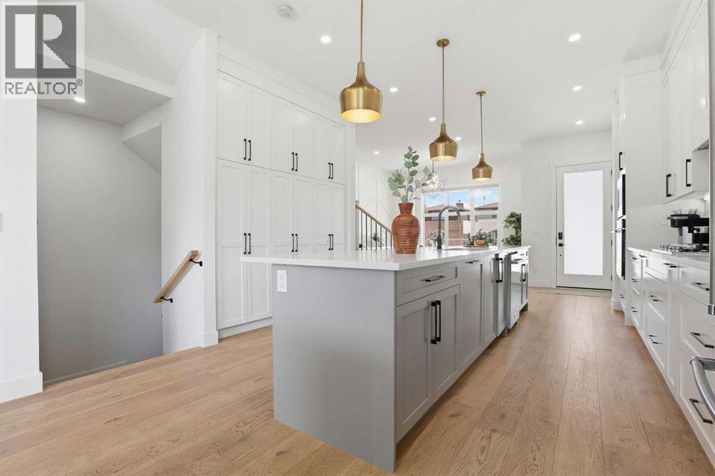 2635 34 Street SW - 9