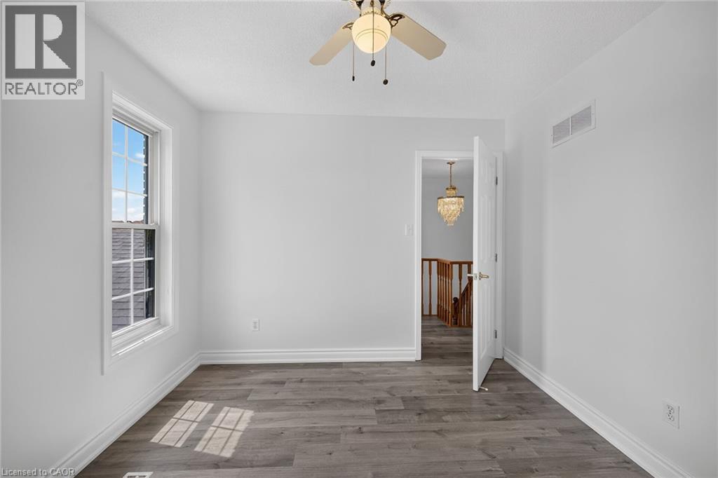 21 SPRINGGARDEN Crescent - 26