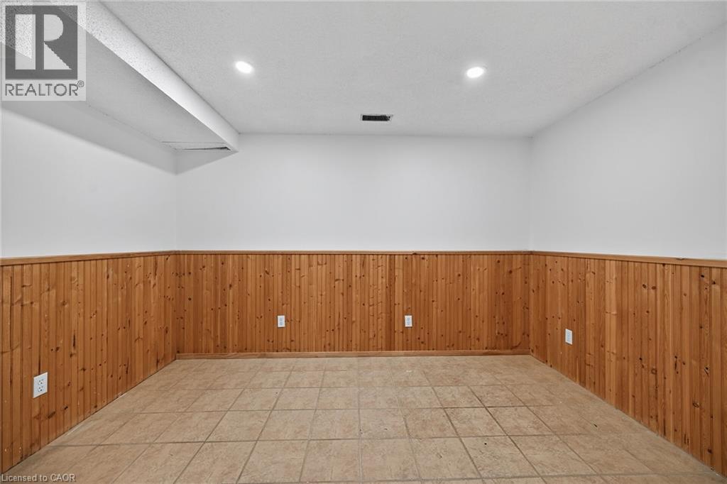 21 SPRINGGARDEN Crescent - 33