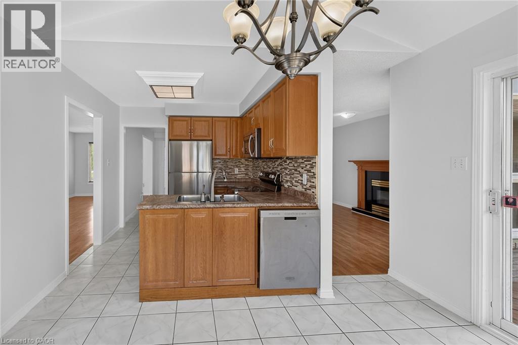 21 SPRINGGARDEN Crescent - 13