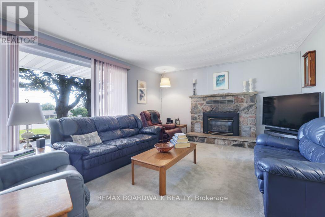 2043 CARP ROAD - Image 9