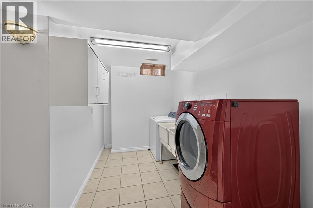 21 SPRINGGARDEN Crescent - 34