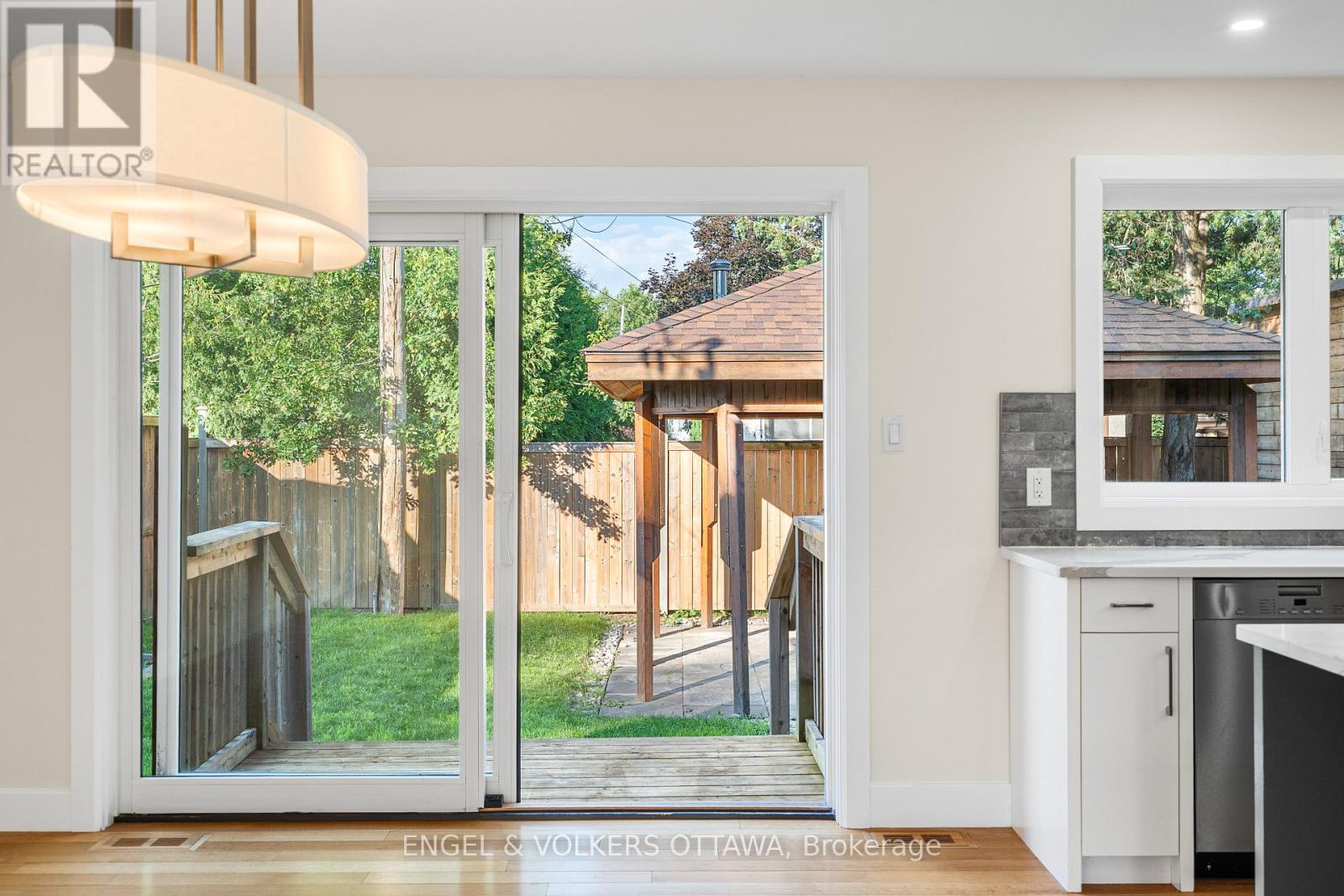 977 BLYTHDALE ROAD - Image 14