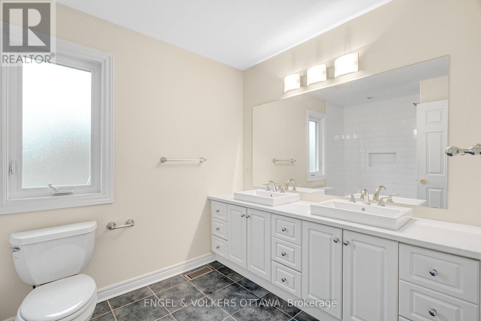 977 BLYTHDALE ROAD - Image 22