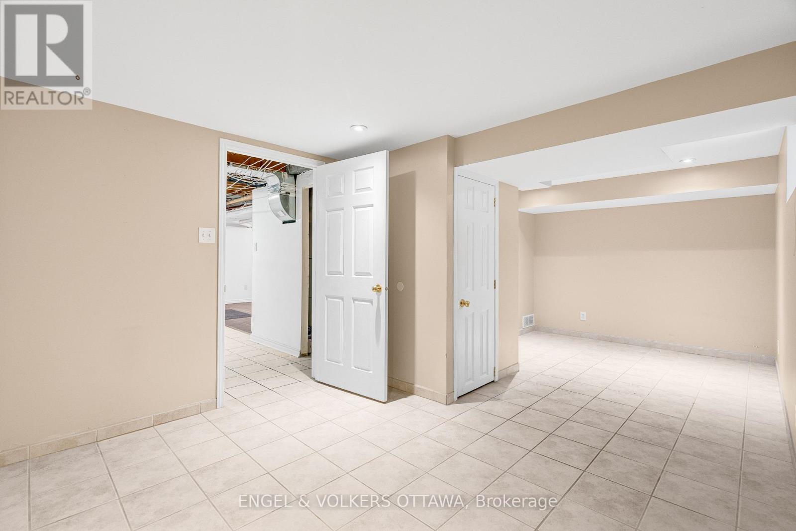 977 BLYTHDALE ROAD - Image 29