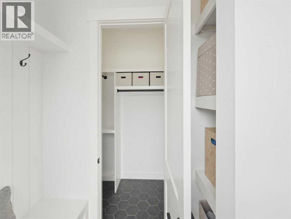 2635 34 Street SW - 14