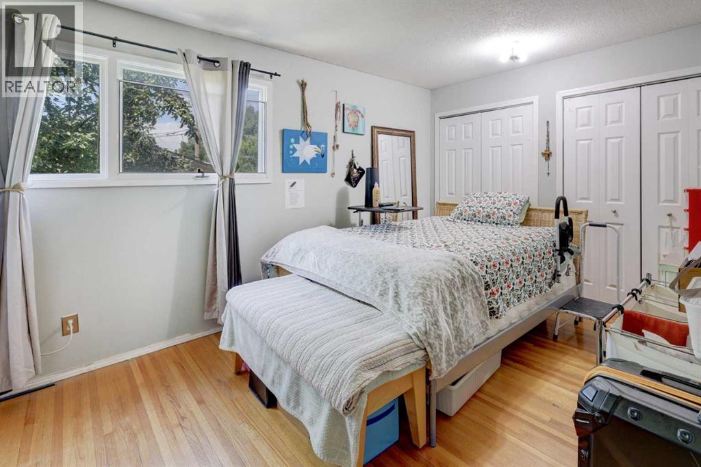 7624 34 Avenue NW - 14