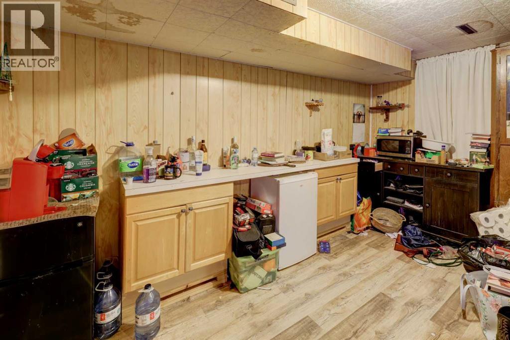 7624 34 Avenue NW - 24
