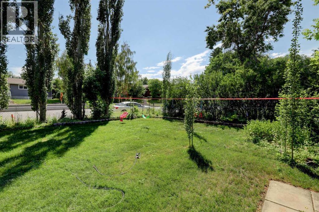 7624 34 Avenue NW - 5