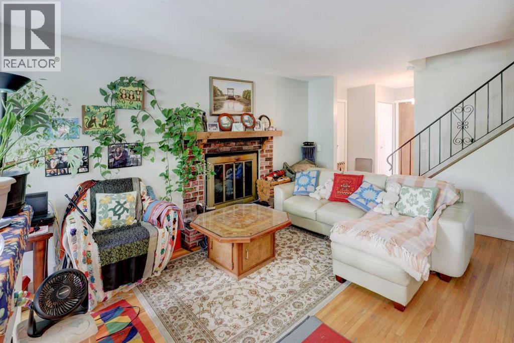 7624 34 Avenue NW - 7