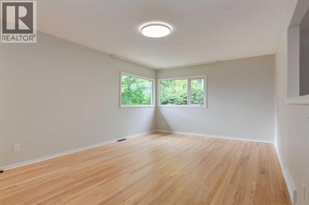 8 Hazelwood Crescent SW - 5