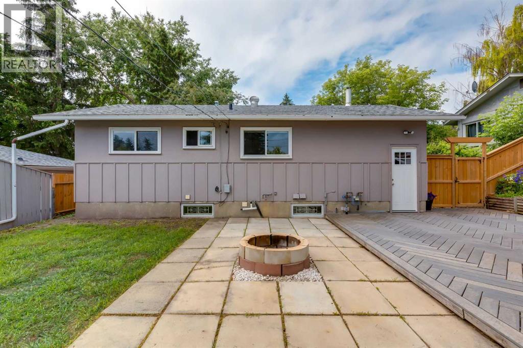 8 Hazelwood Crescent SW - 25