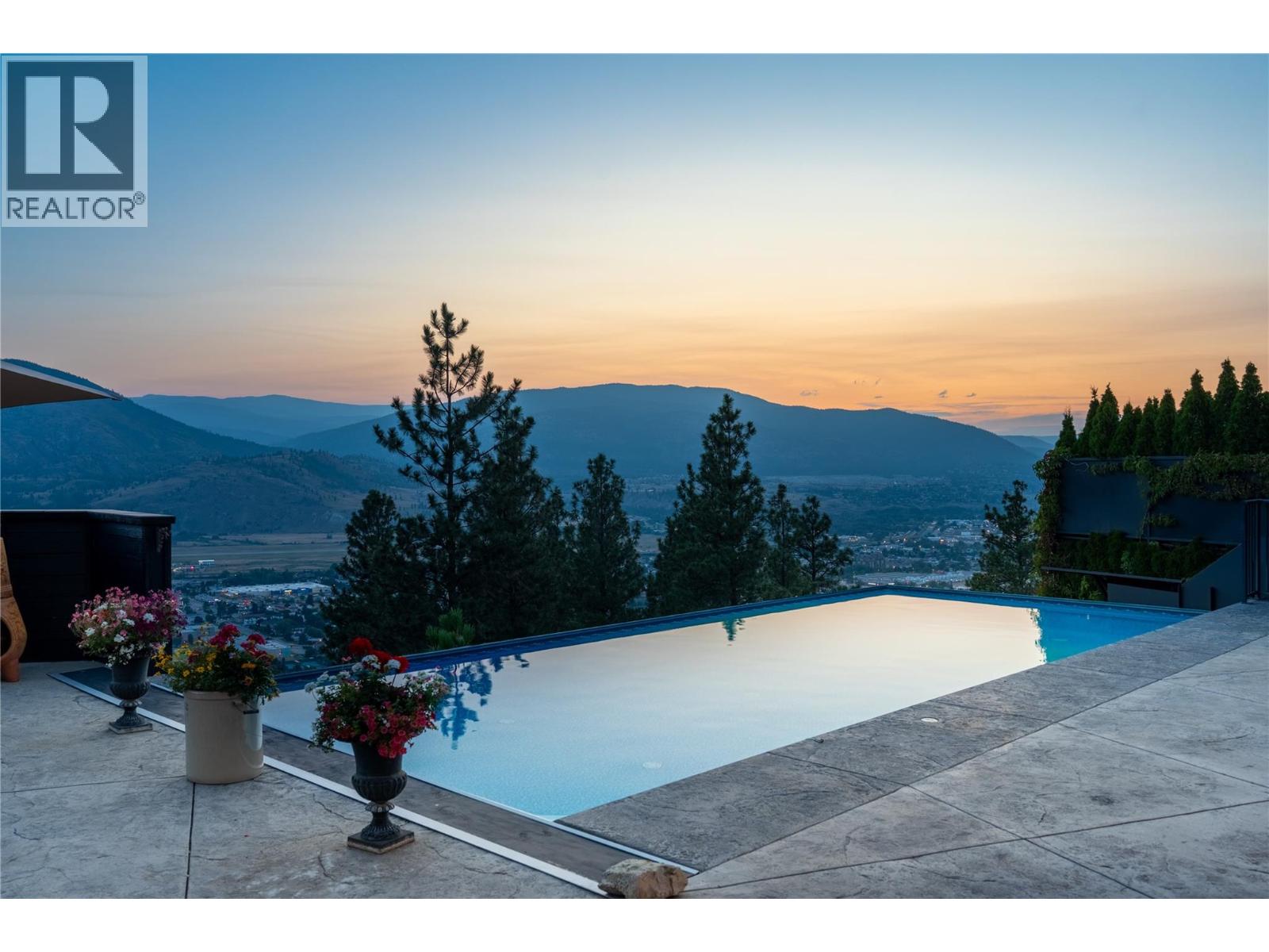 #4 112 Penrose Court - 16