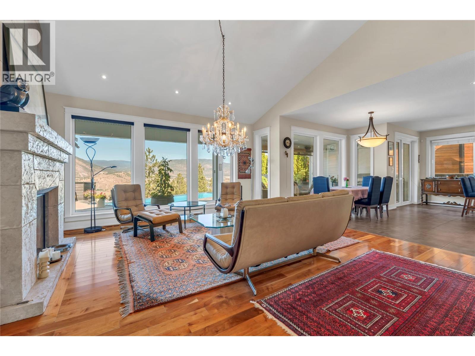#4 112 Penrose Court - 3