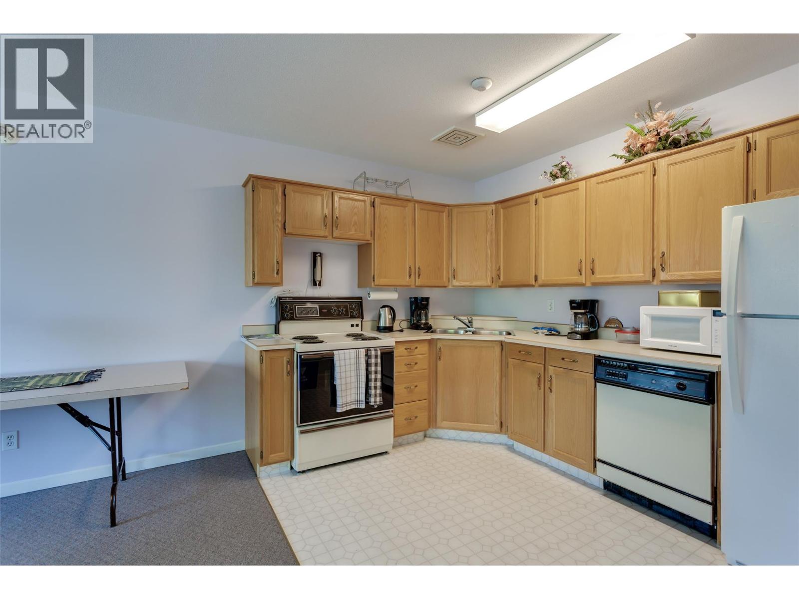 #107 945 Lawrence Avenue - 39