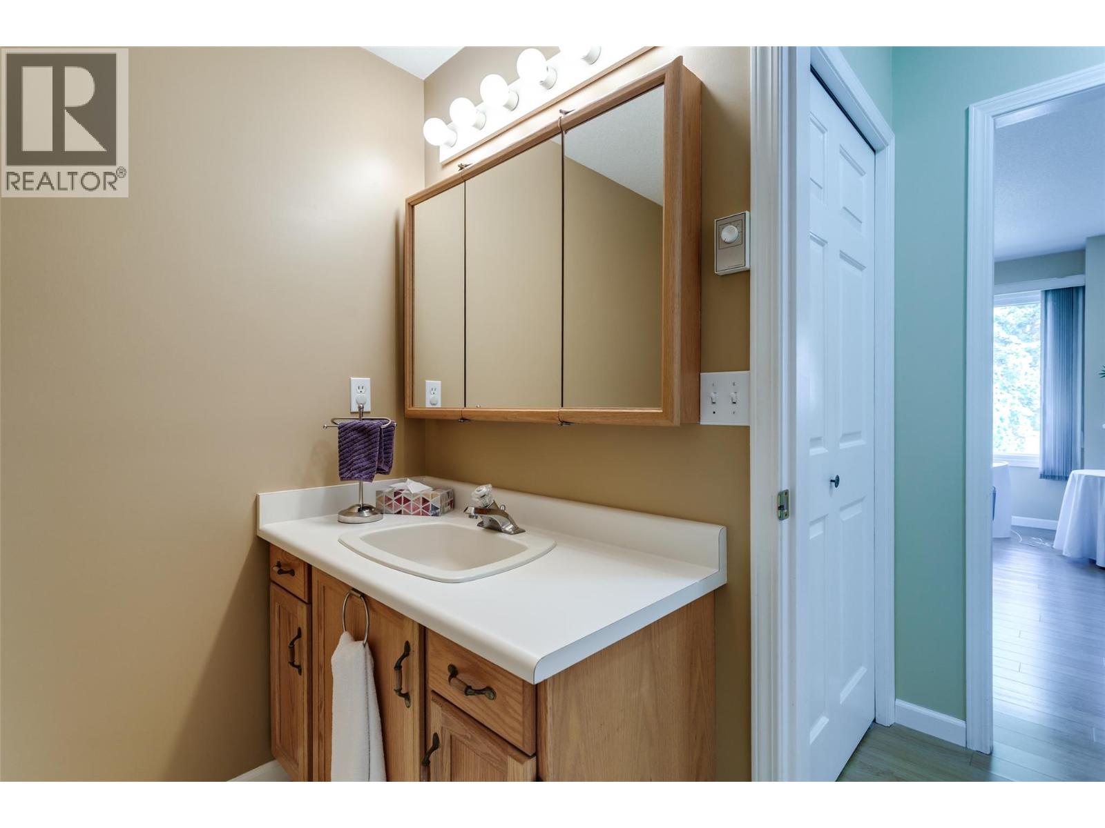 #107 945 Lawrence Avenue - 29
