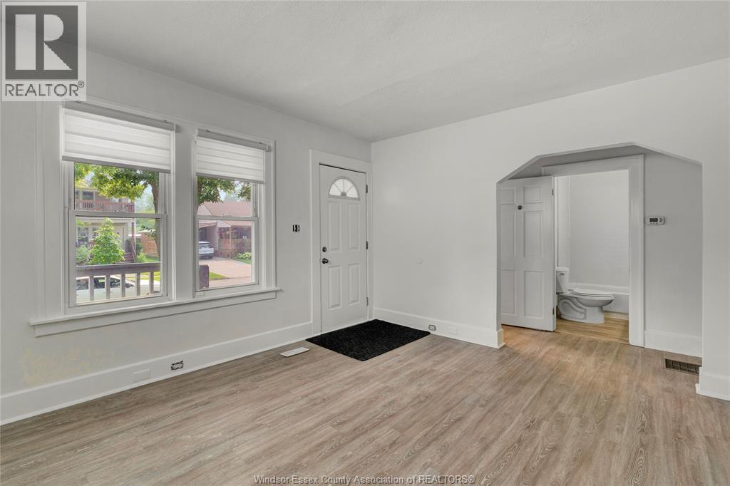 842-844 ELLROSE AVENUE Unit# DUPLEX, Windsor — photo 3