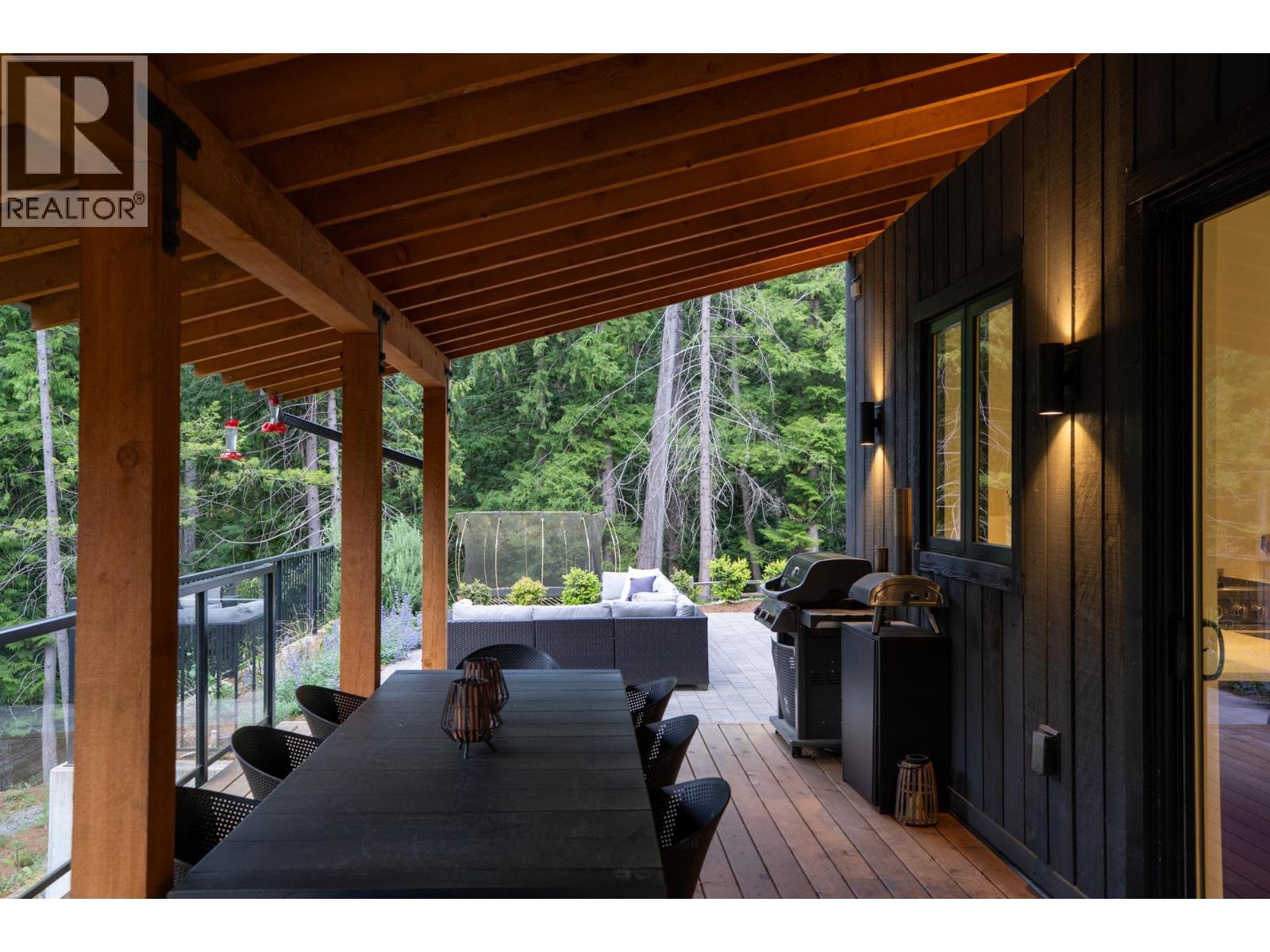 1604 JOAN AUDREY LANE, Bowen Island