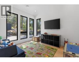 1604 Joan Audrey Lane, Bowen Island, BC V0N1G2 Photo 14