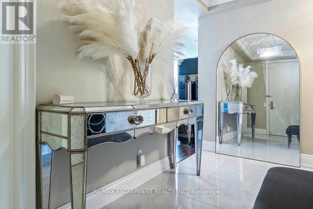 #2706 35 KINGSBRIDGE GARDEN CIRCLE - 7