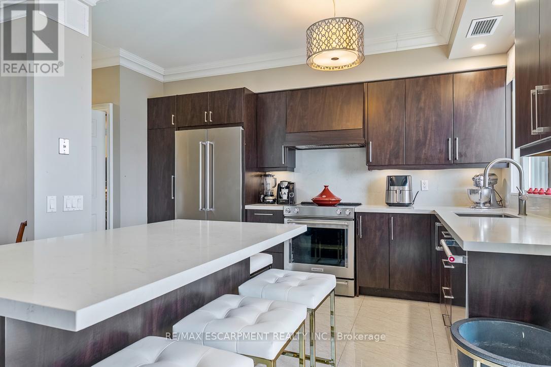#2706 35 KINGSBRIDGE GARDEN CIRCLE - 21