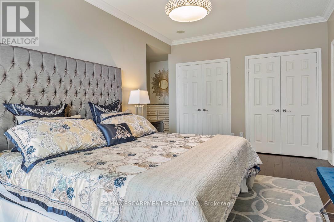 #2706 35 KINGSBRIDGE GARDEN CIRCLE - 29