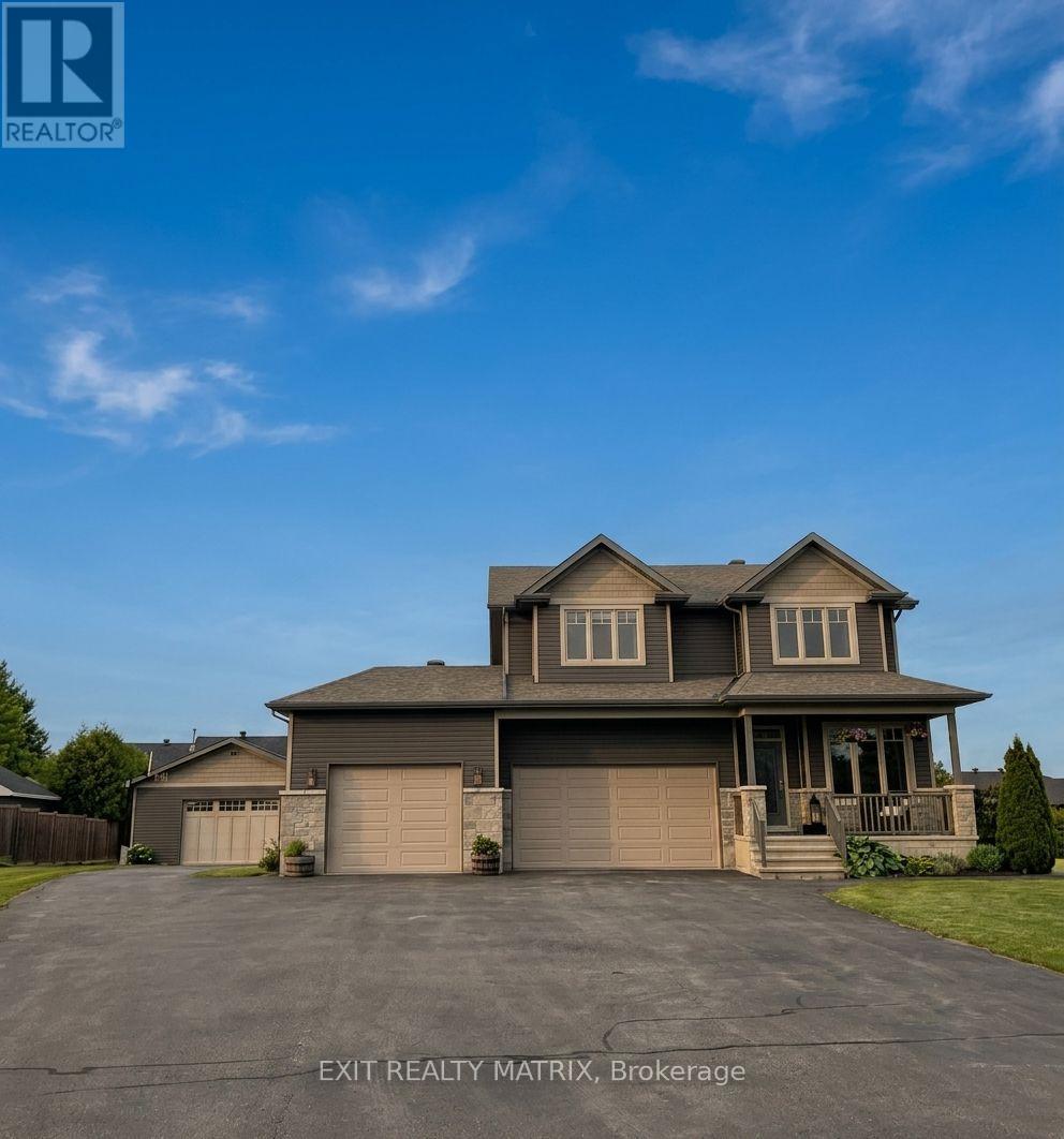 208 NELLIE STREET - 2